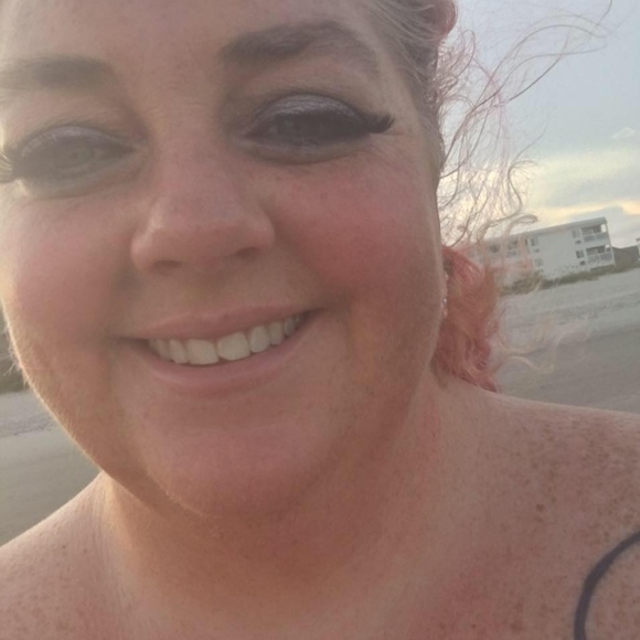 Cat Lover, Vintage, Body Positive, Plus Size Lovin - Picture 2 of 4